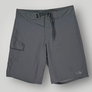 The North Face Stretch Outdoors Hiking Cargo Shorts Men's Size 32 Grey